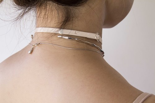 レザーナチュラル W チョーカー