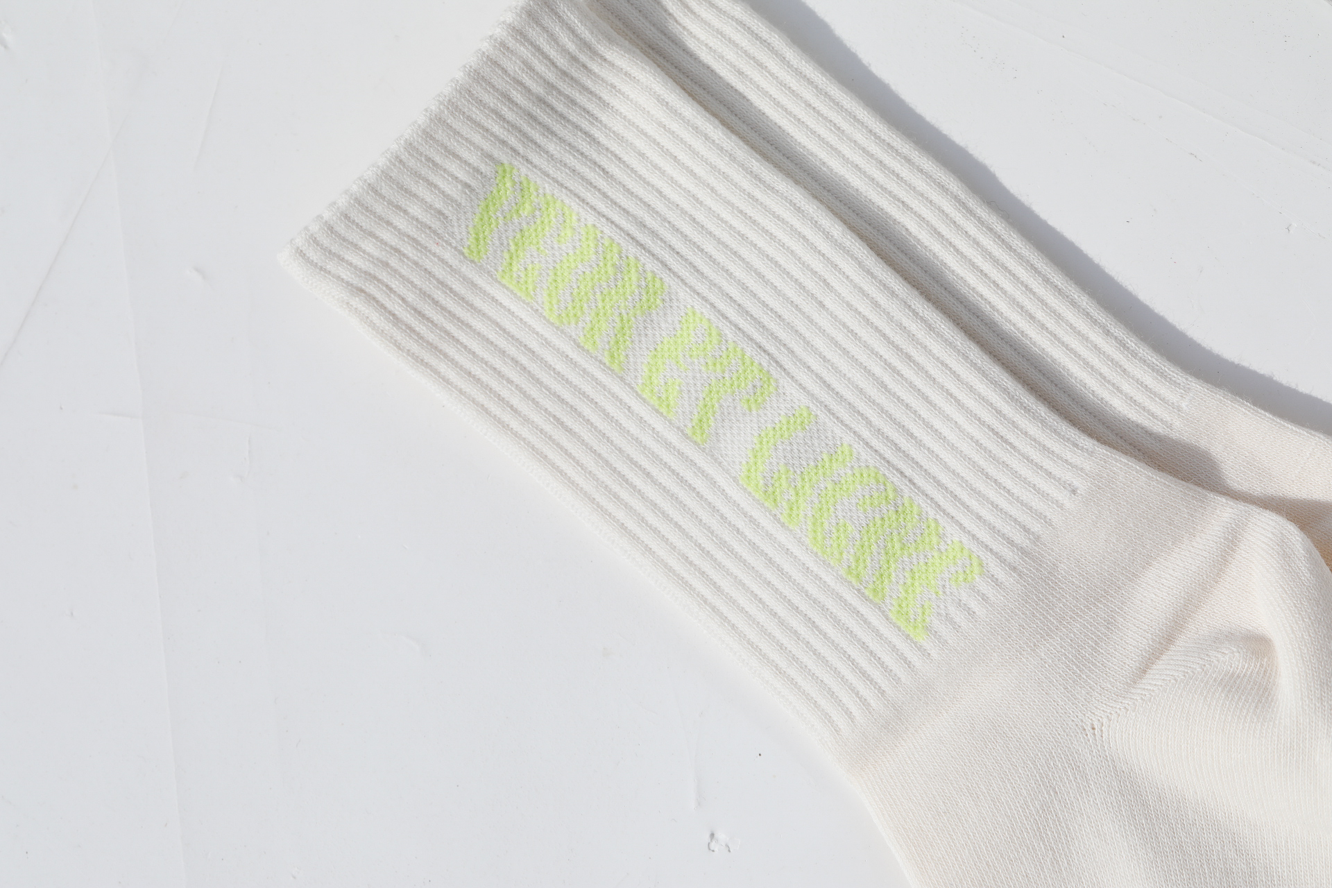 Yeux et ligne ロゴクリップ L YEUX ET LIGNE SOCKS - PLUIE：プリュイ / ユエリーニュ 『公式』web