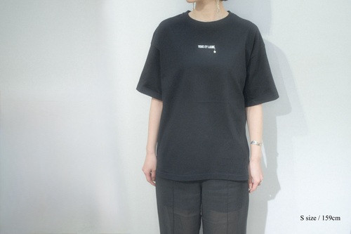 YEUX ET LIGNE TEAR Tshirts