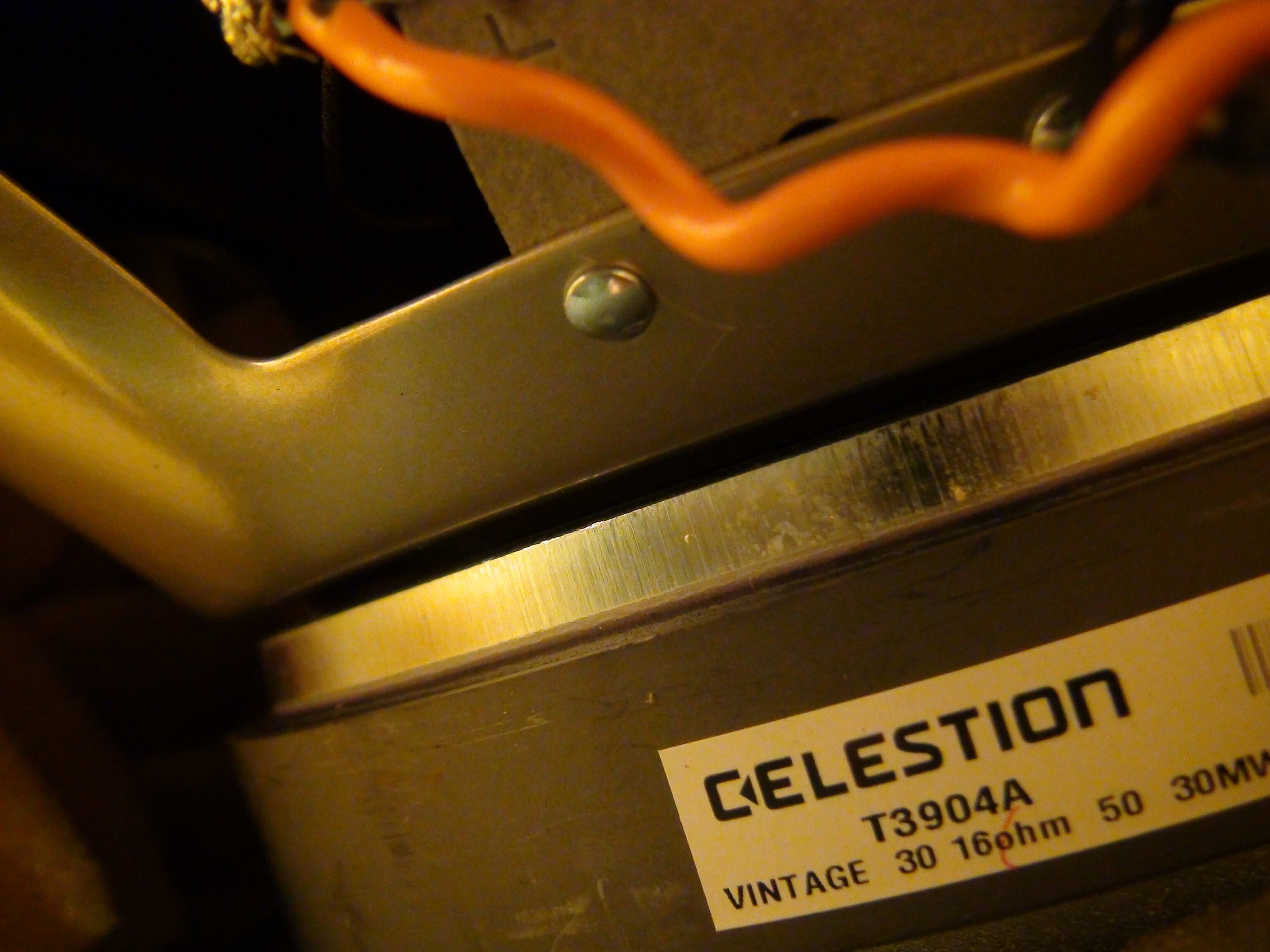 AMATERAS 5301/ Silent Cabinet for Guitar Amp + SHURE SM57（新品保証書付き1本）内蔵＆マイキングサービス マイク本数: 1本(標準)