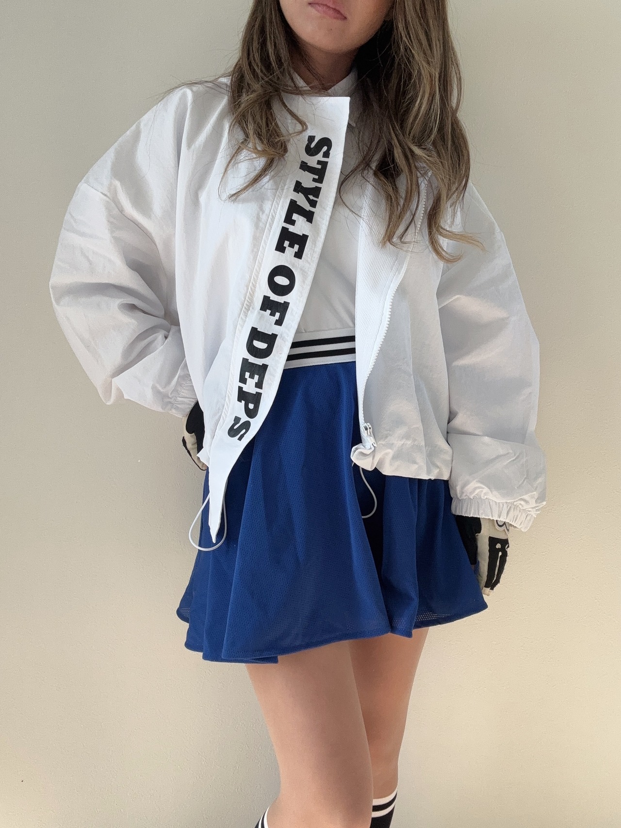 縦ロゴウィンドブレーカ