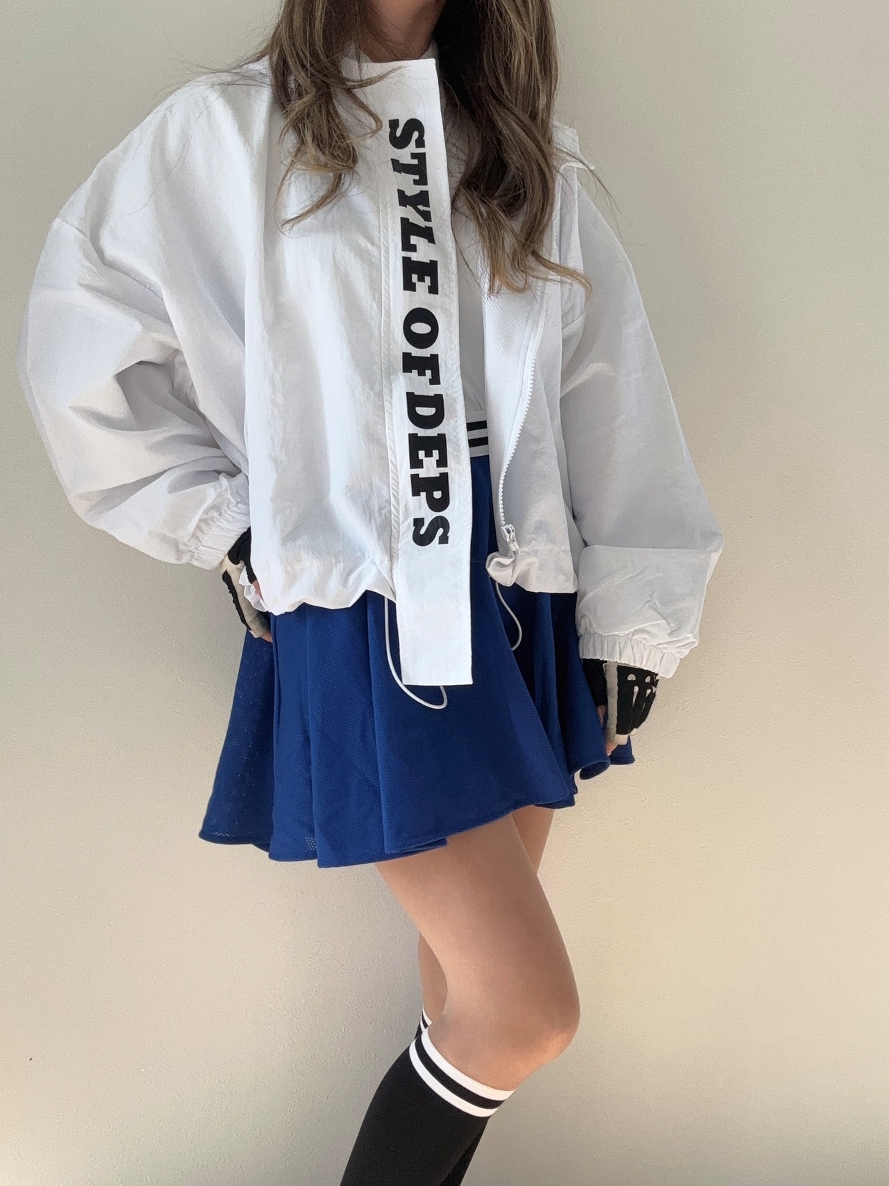 縦ロゴウィンドブレーカ