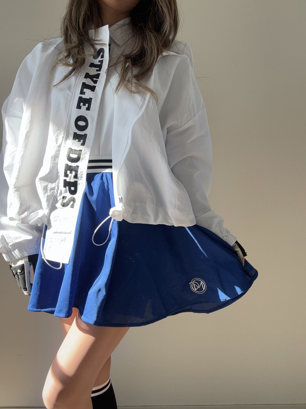 縦ロゴウィンドブレーカ