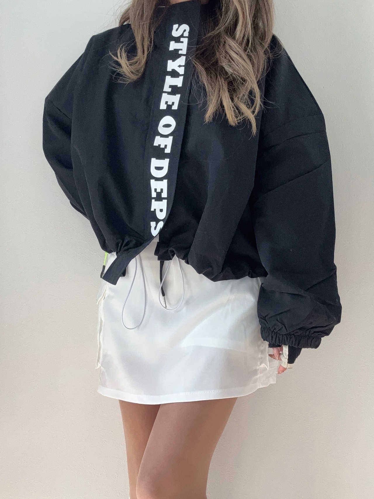 縦ロゴウィンドブレーカ