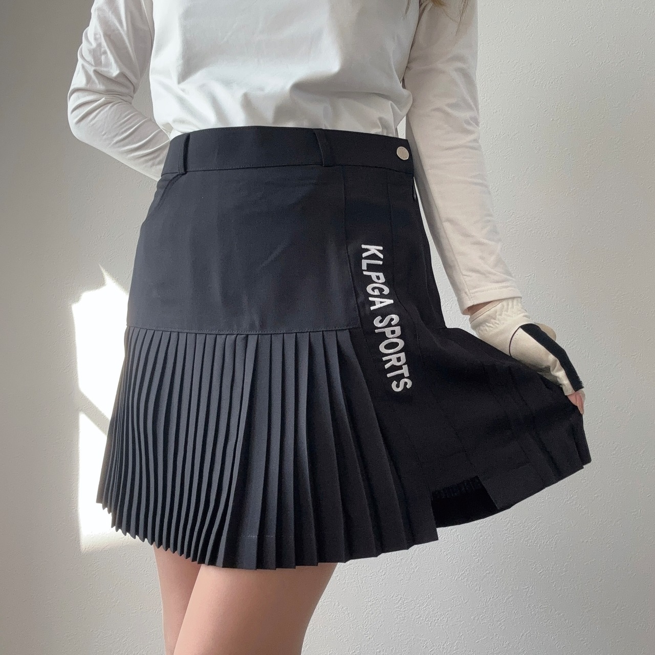 プリーツタイトスカート