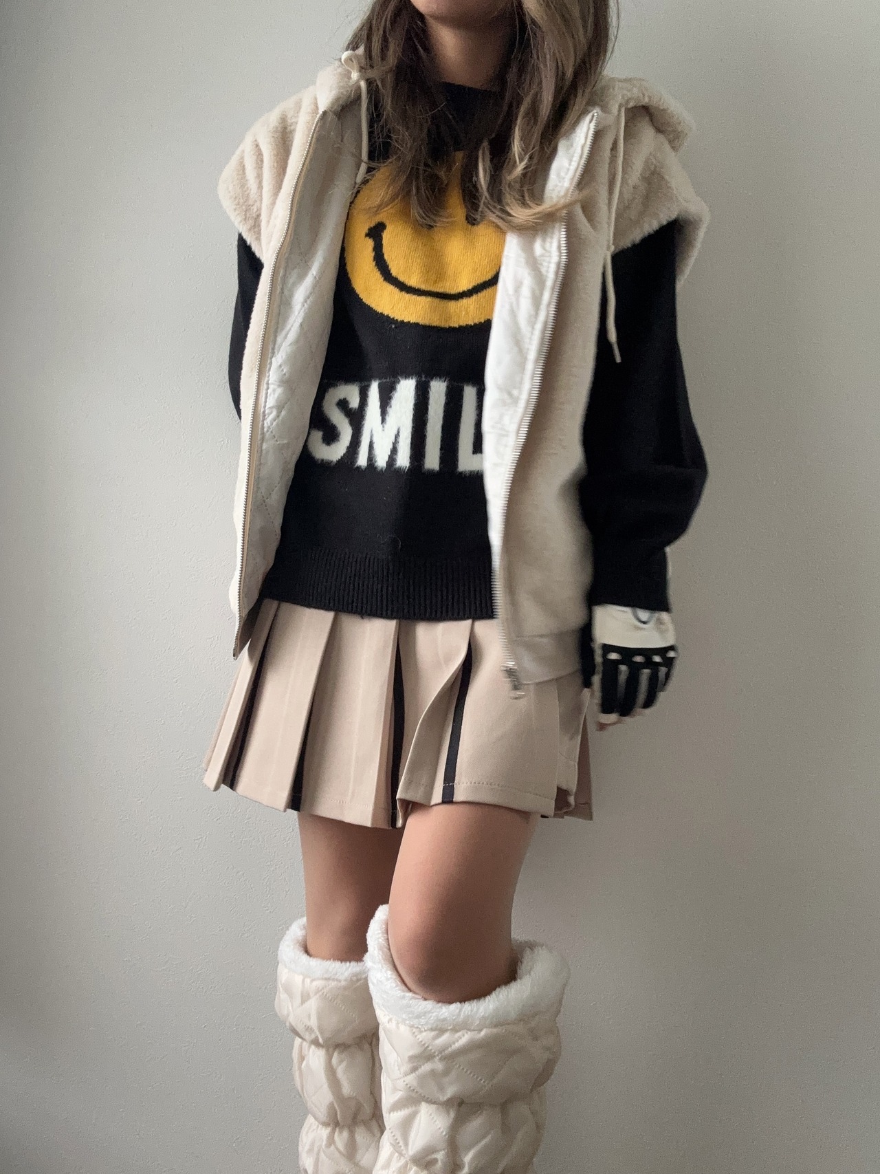 ポシェット付きラインプリーツスカート