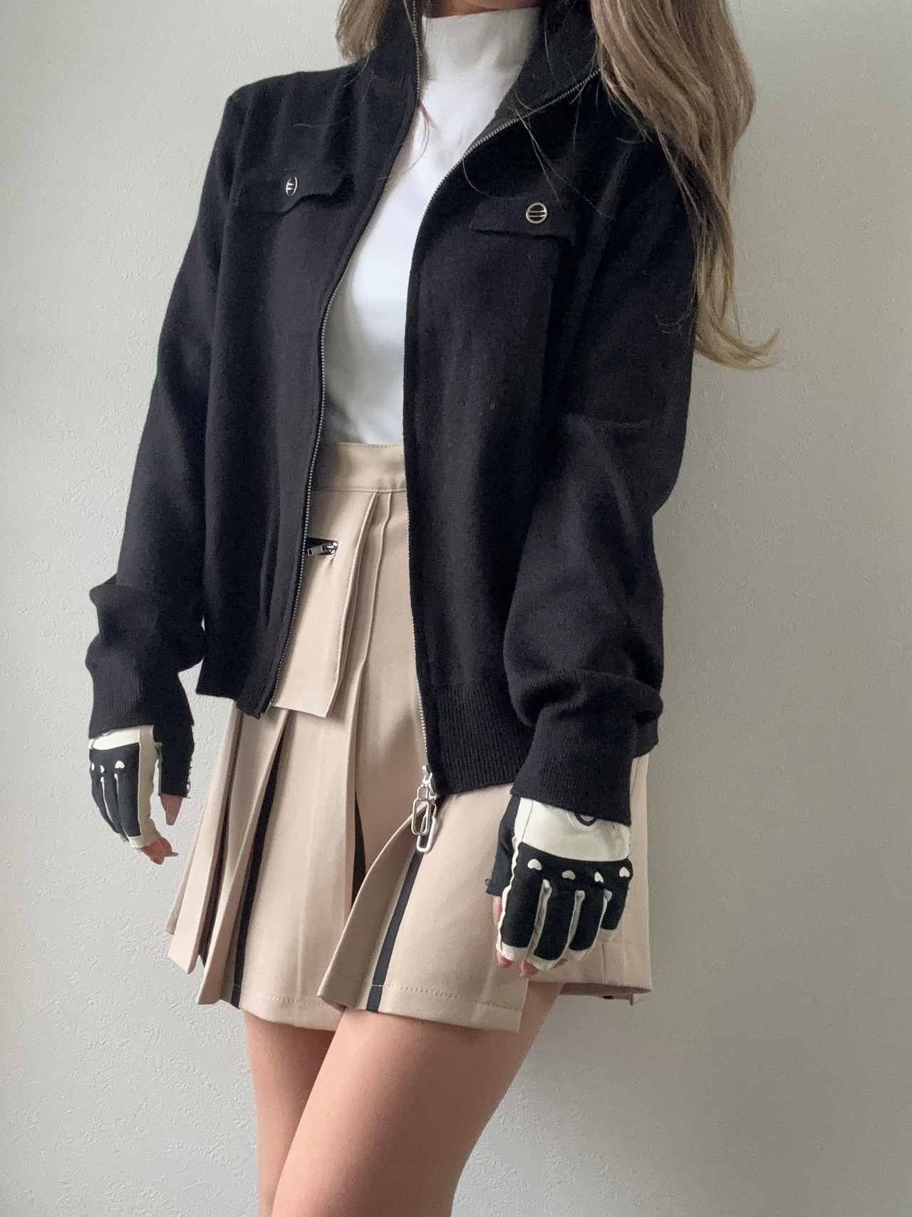 ポシェット付きラインプリーツスカート