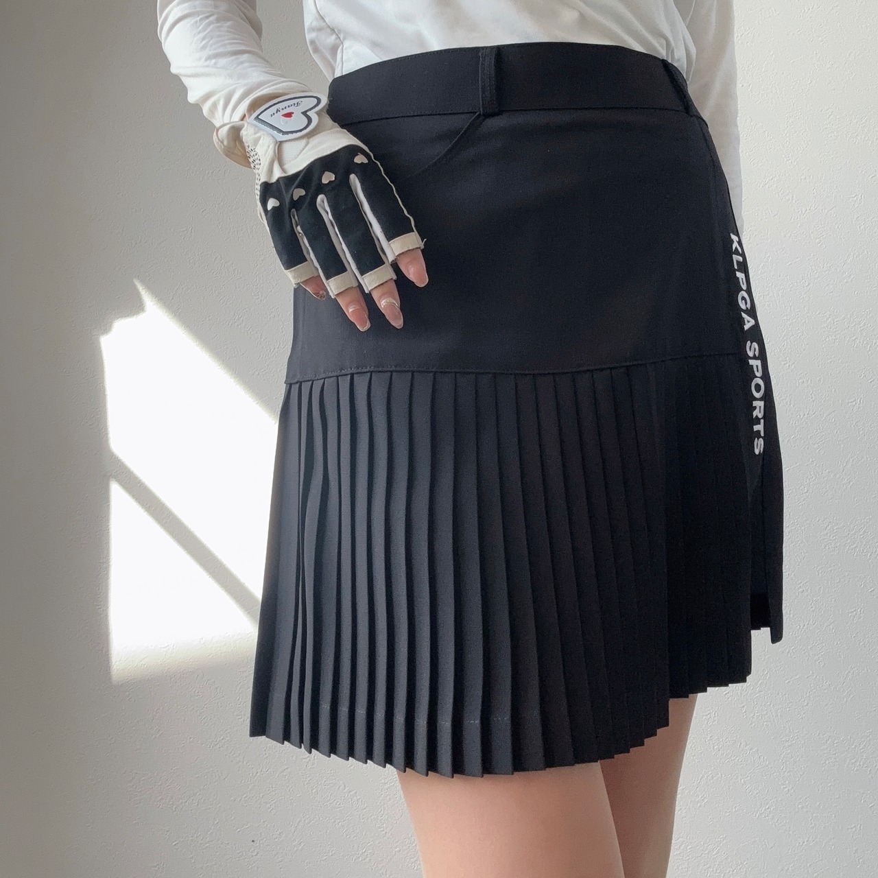 プリーツタイトスカート