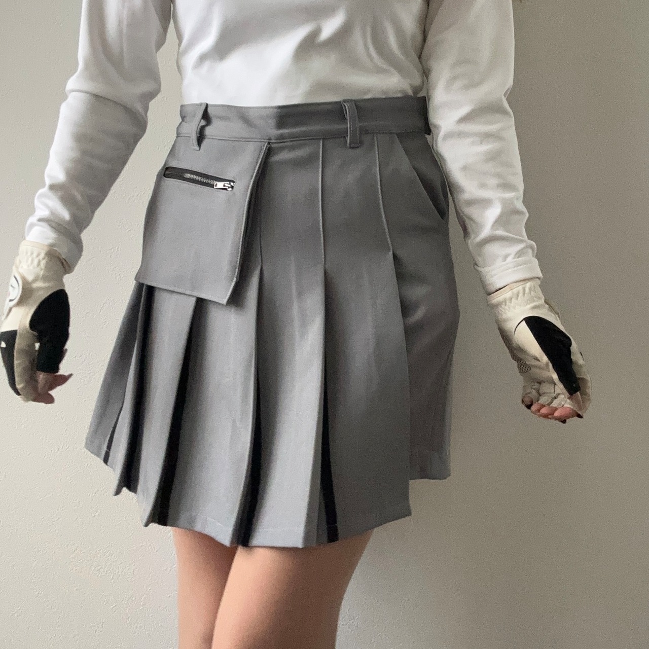 ポシェット付きラインプリーツスカート