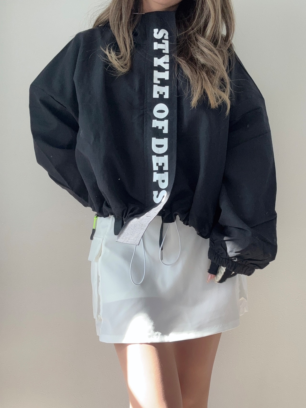 縦ロゴウィンドブレーカ