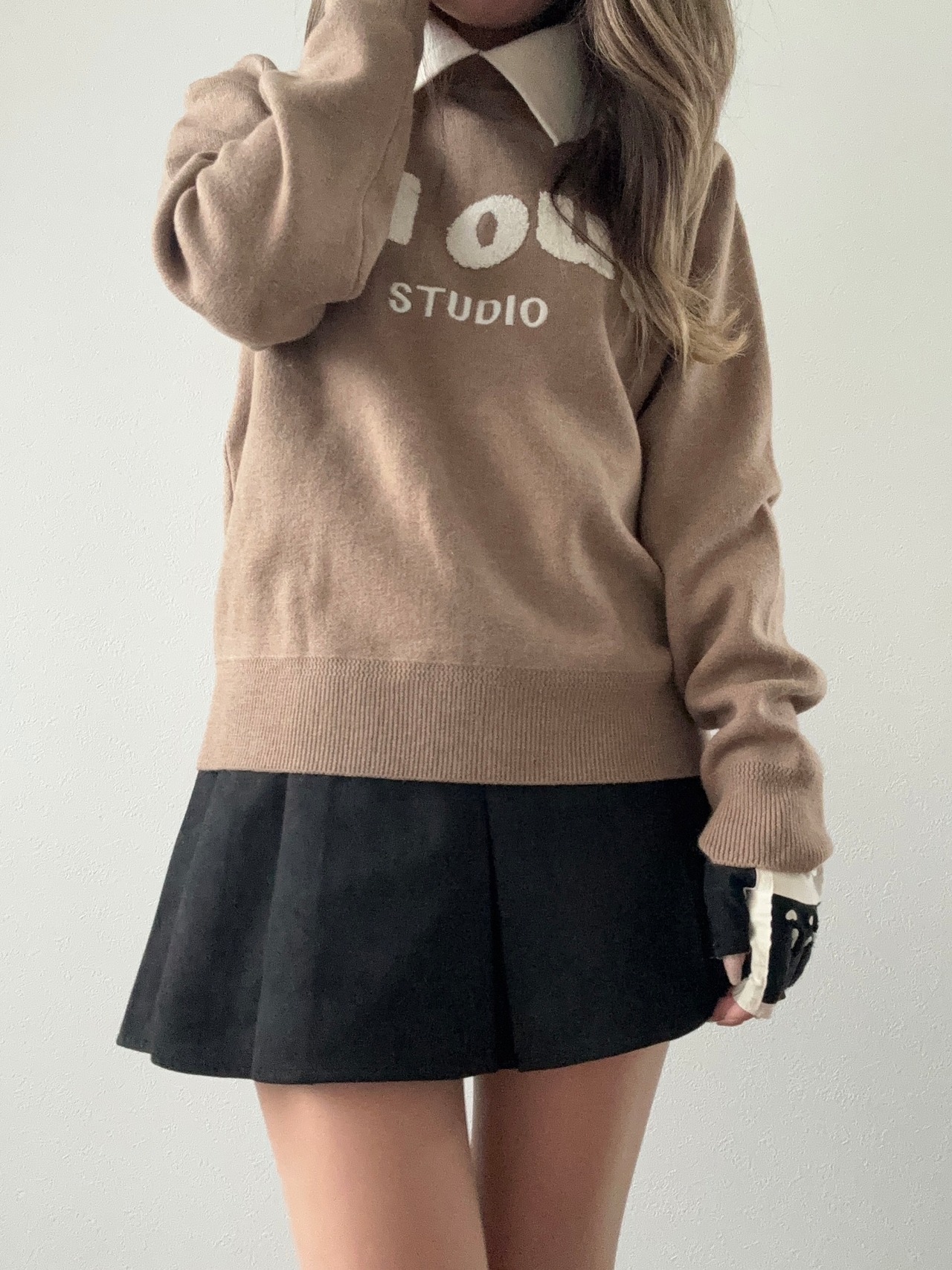襟付きロゴセーター