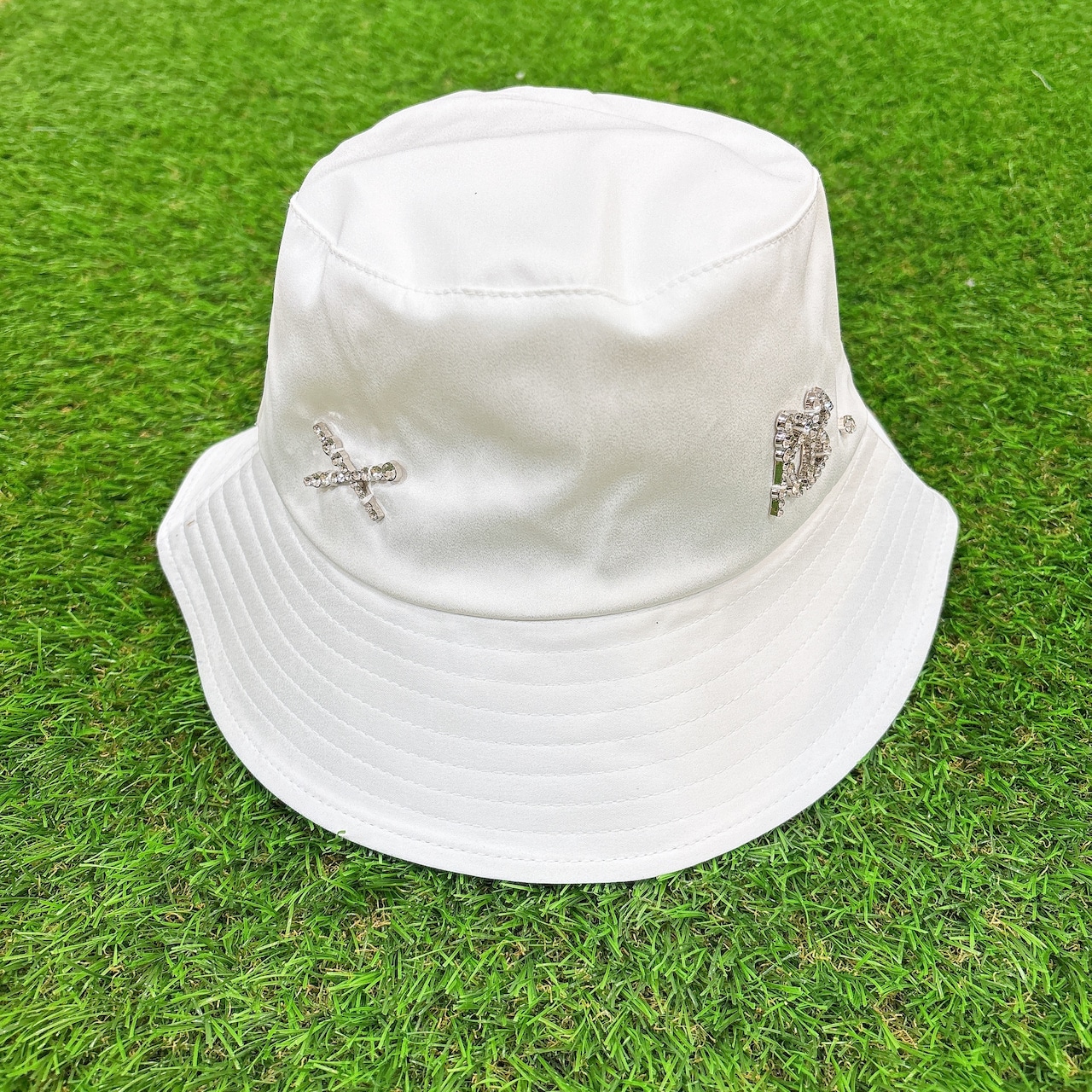 サテンビジューバケハ 