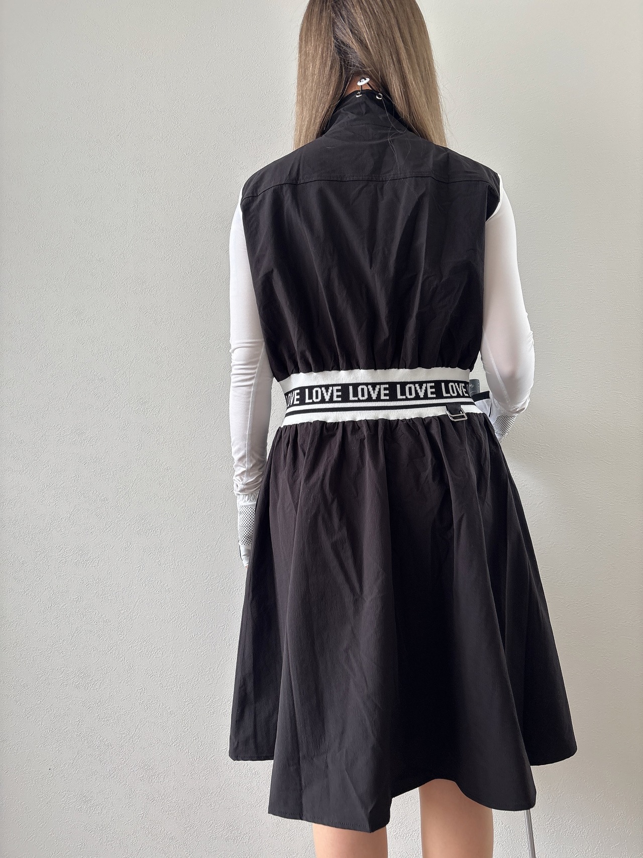ウエストレタリングノースリワンピース