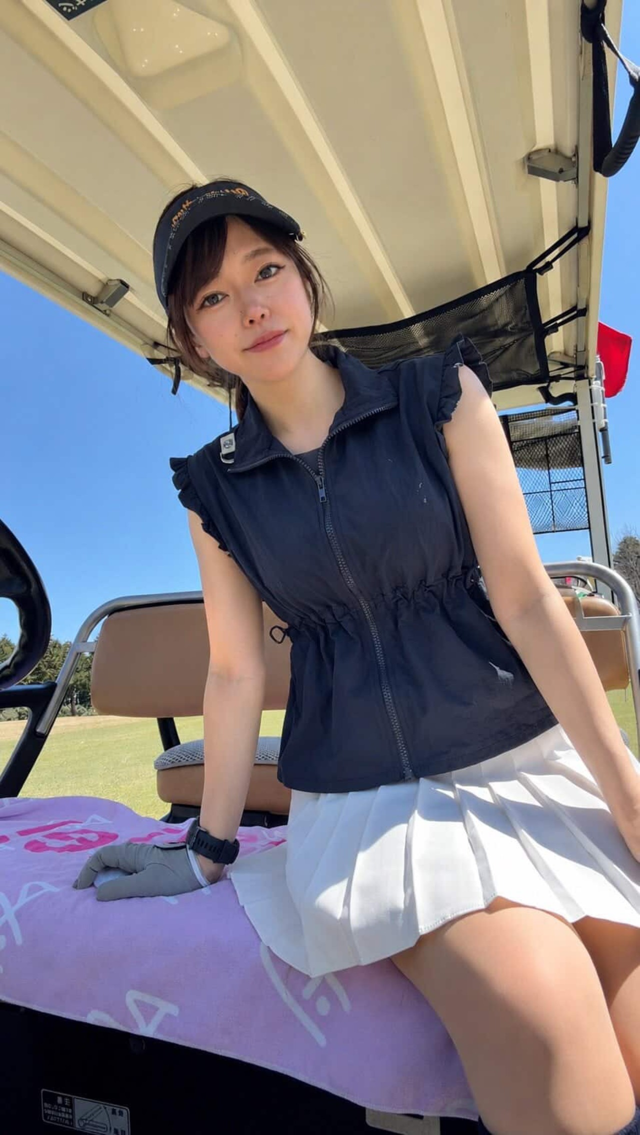 フリルジップベスト 