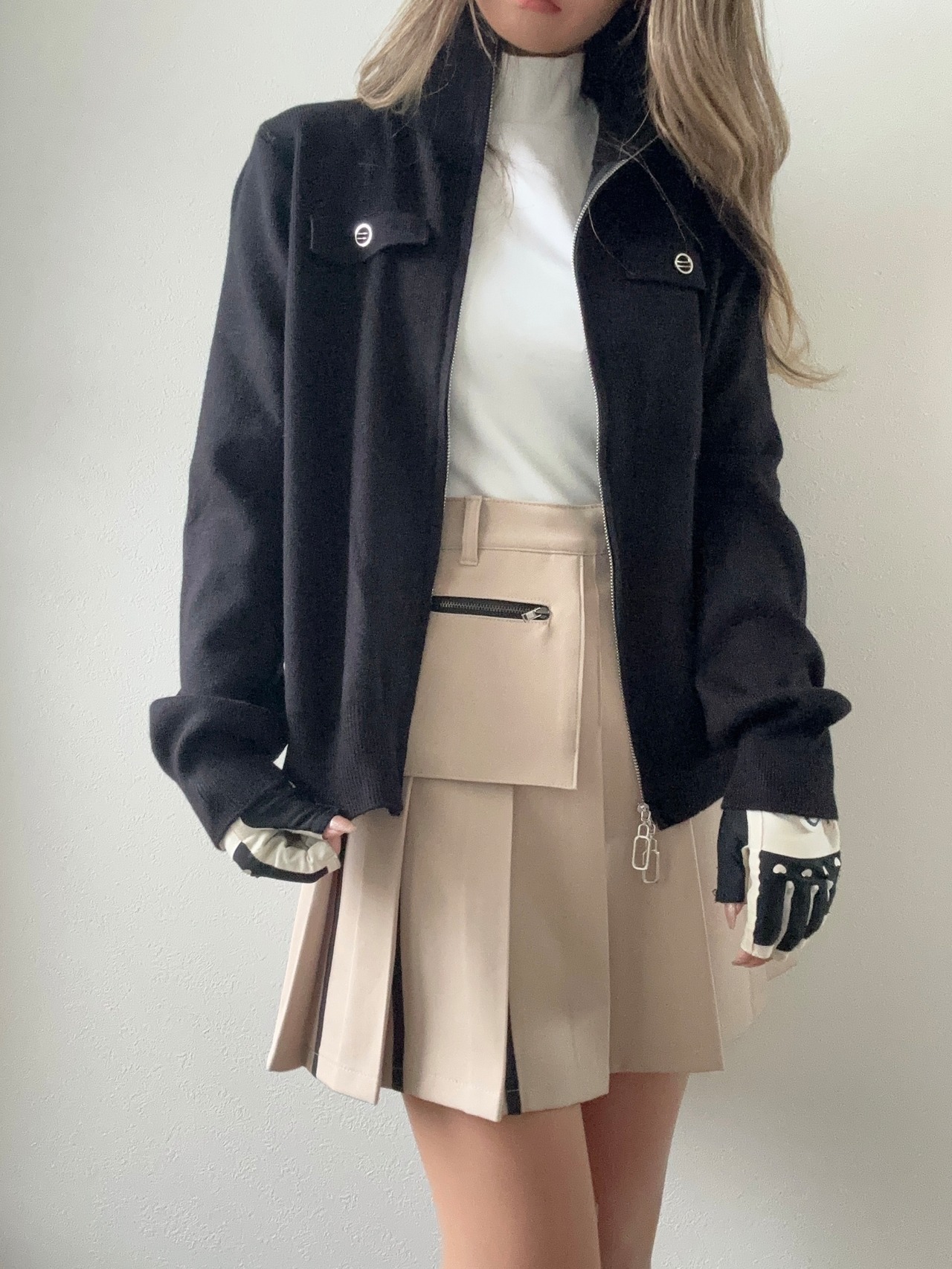 ポシェット付きラインプリーツスカート