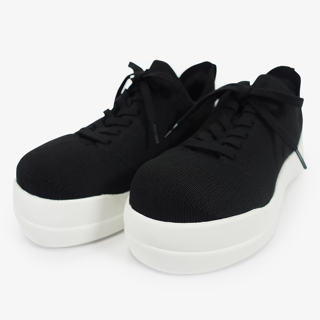 ストレッチニットスニーカー ブラック/ホワイト サイズ: レディースS（~22.5cm）