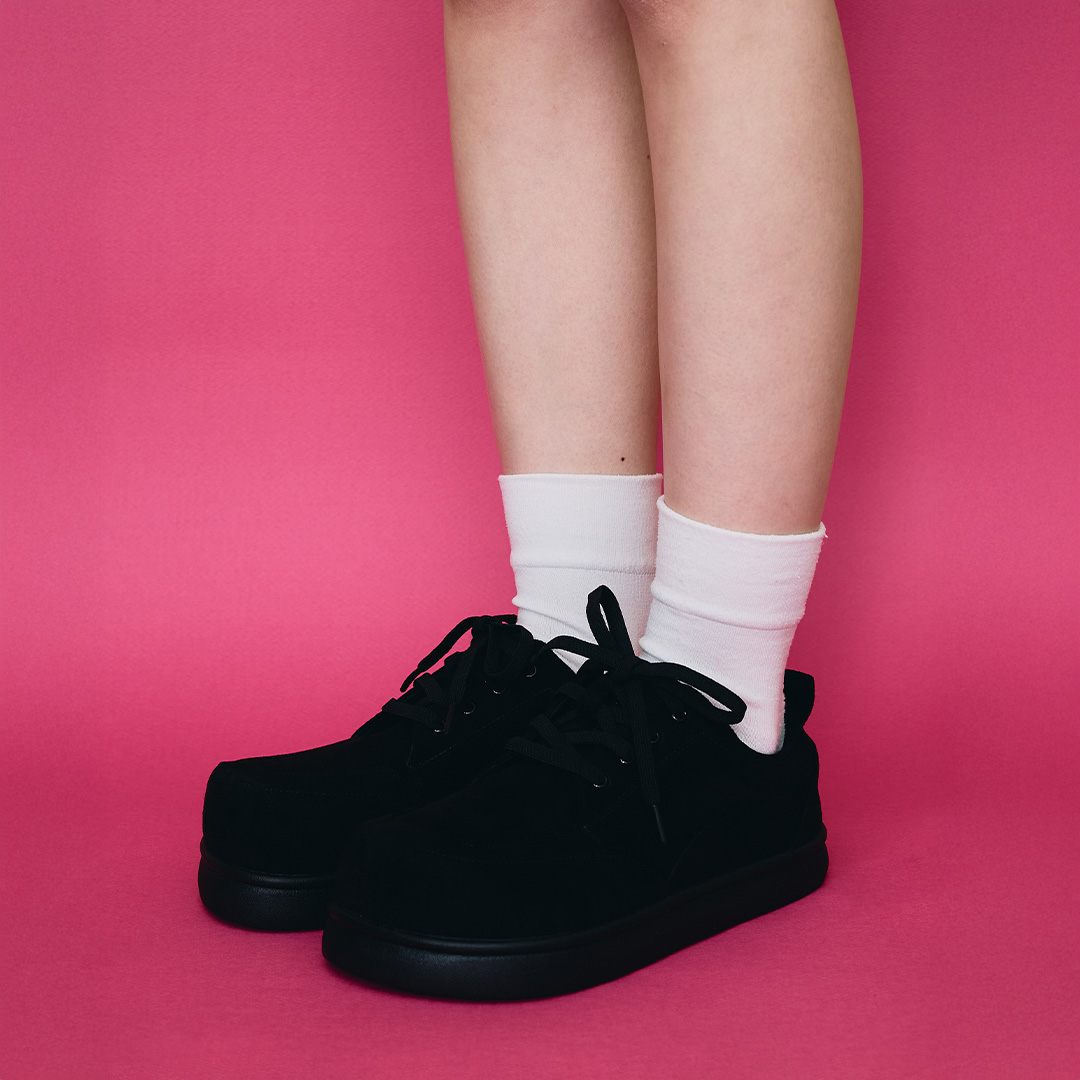 レースアップスニーカー ブラック/ブラック | Racbaki