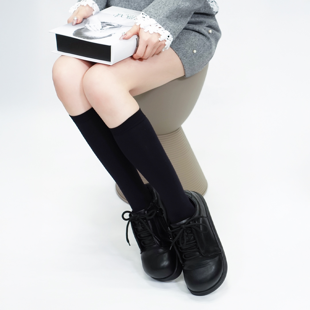 コートスニーカー ブラック/ブラック サイズ: レディースS（~23.0cm）