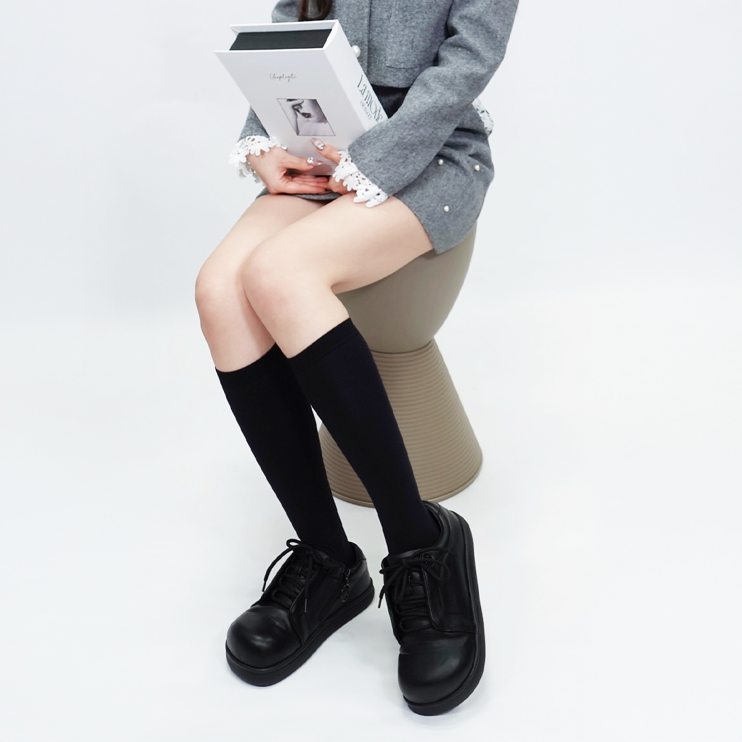 コートスニーカー ブラック/ブラック サイズ: レディースS（~23.0cm）