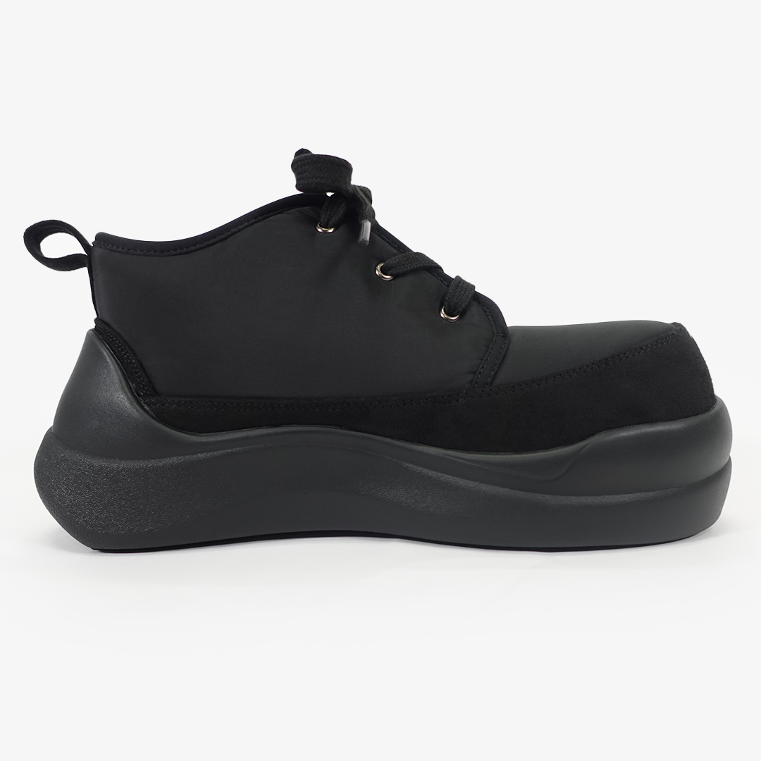 【即納】エアースニーカー ブラック/ブラック サイズ: レディースS（~23.0cm）