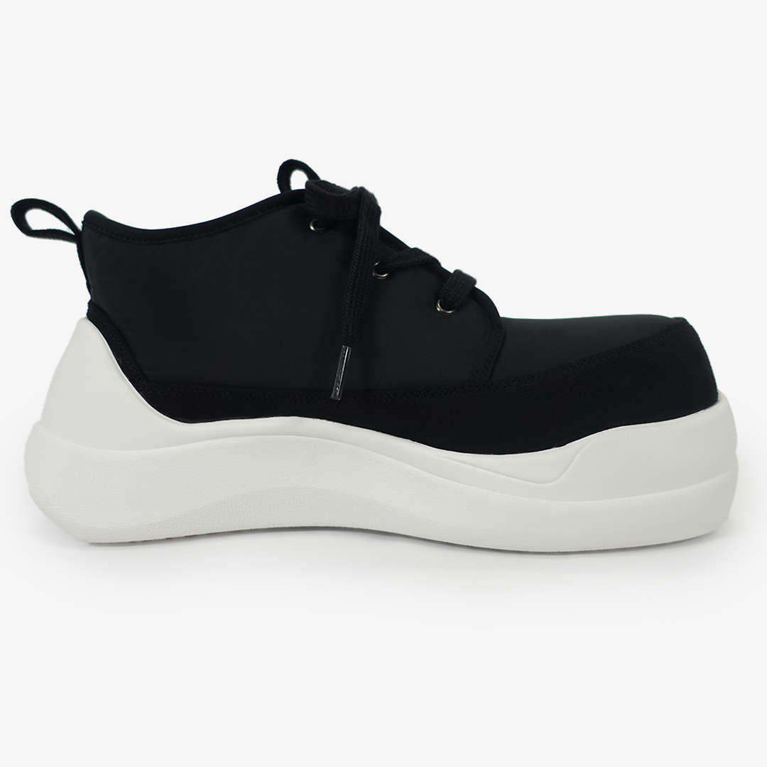 【即納】エアースニーカー ブラック/ホワイト サイズ: レディースS（~23.0cm）