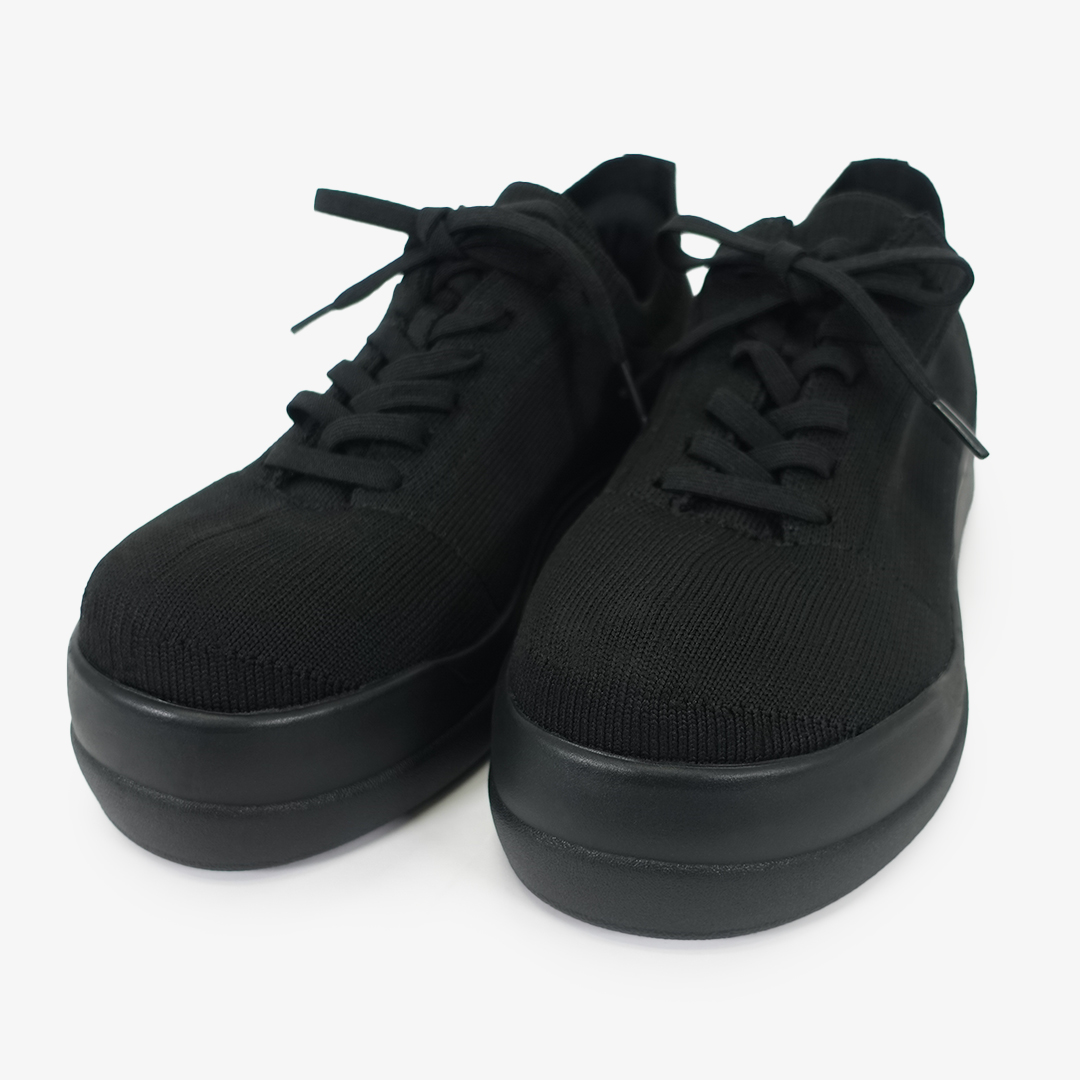 ストレッチニットスニーカー ブラック/ブラック サイズ: レディースS（~22.5cm）