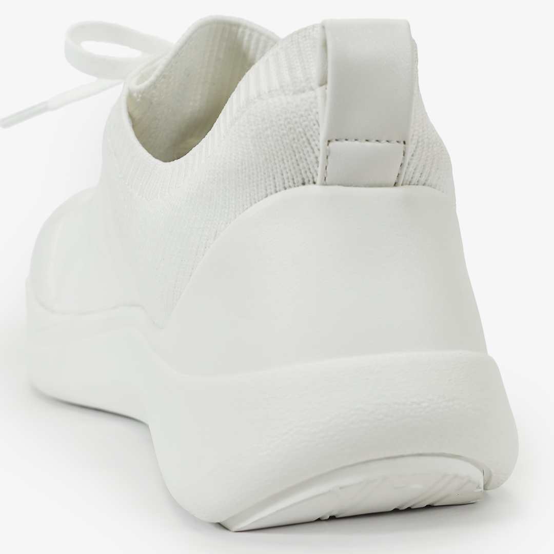 ストレッチニットスニーカー ホワイト/ホワイト サイズ: レディースS（~22.5cm）