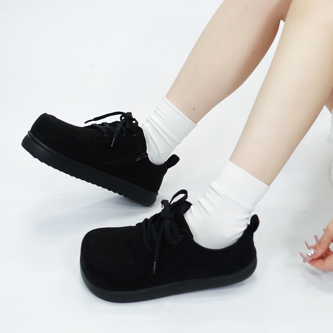 レースアップスニーカー ブラック/ブラック サイズ: レディースS（~23.0cm）