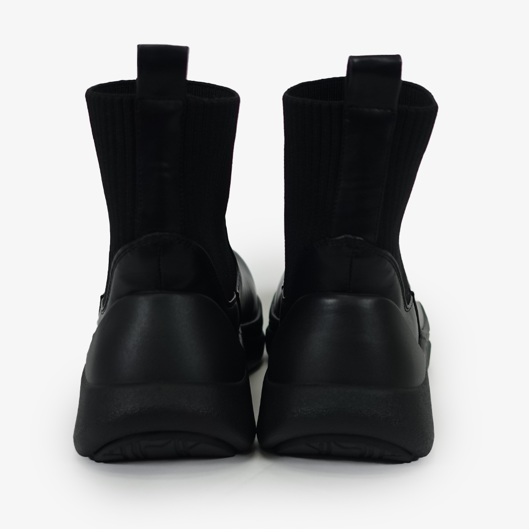 リブニットスニーカーブーツ ブラック/ブラック サイズ: レディースS（~22.5cm）