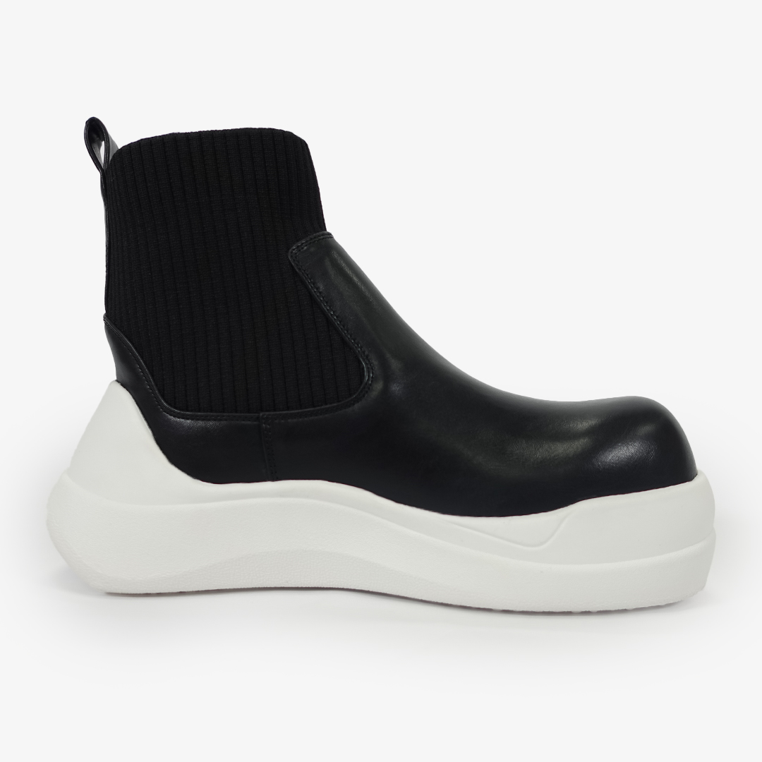 リブニットスニーカーブーツ ブラック/ホワイト サイズ: レディースS（~22.5cm）