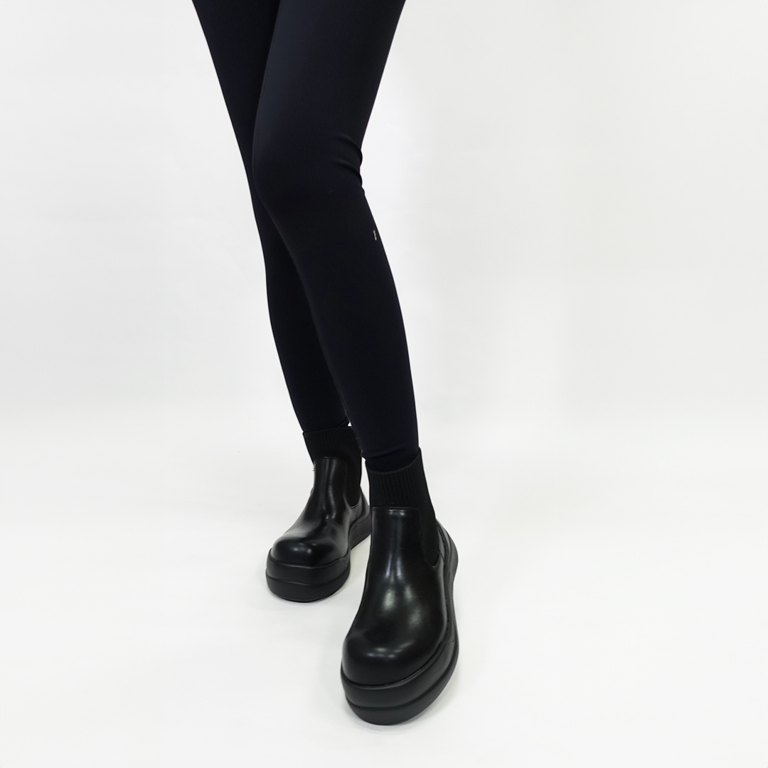 リブニットスニーカーブーツ ブラック/ブラック サイズ: レディースS（~22.5cm）