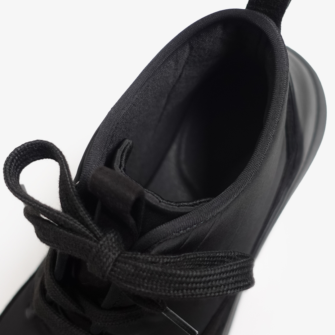 【即納】エアースニーカー ブラック/ブラック サイズ: レディースS（~23.0cm）