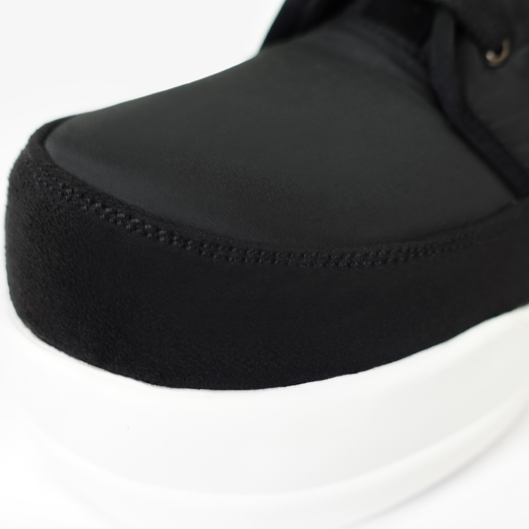 【即納】エアースニーカー ブラック/ホワイト サイズ: レディースS（~23.0cm）