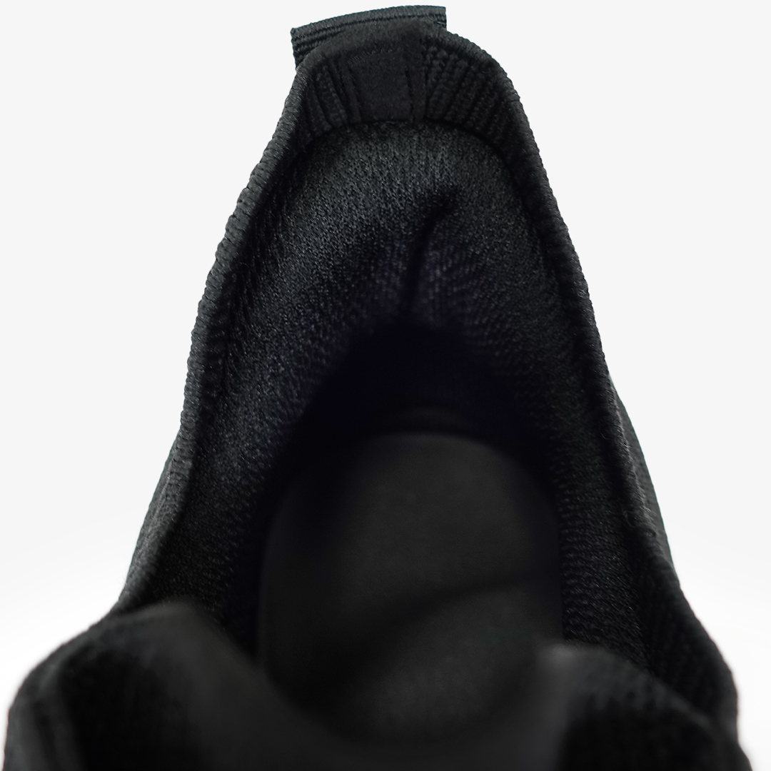 ストレッチニットスニーカー ブラック/ホワイト サイズ: レディースS（~22.5cm）