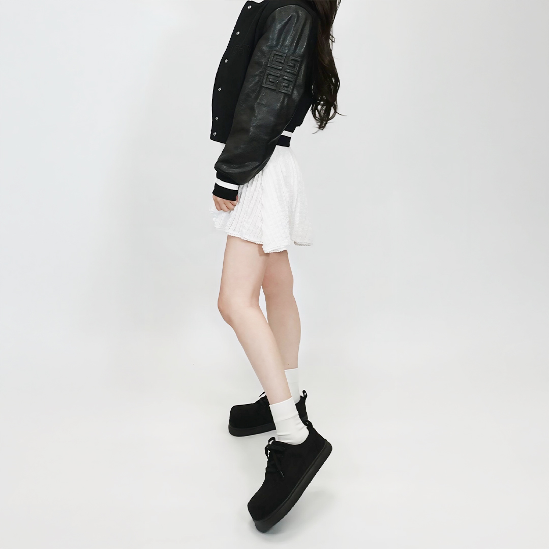 レースアップスニーカー ブラック/ブラック サイズ: レディースS（~23.0cm）