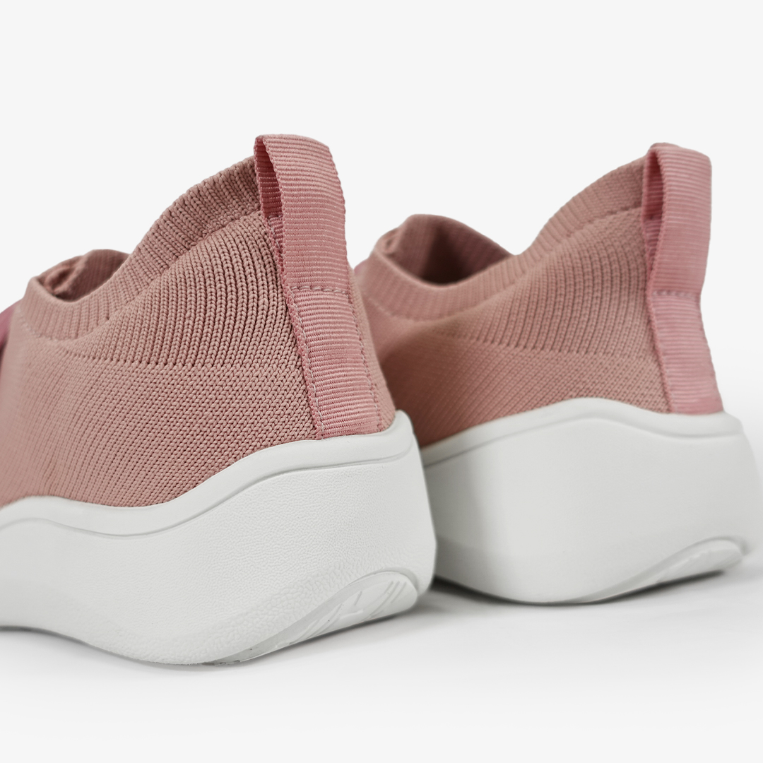 ストレッチニットスニーカー JAXY スモーキーピンク | Racbaki