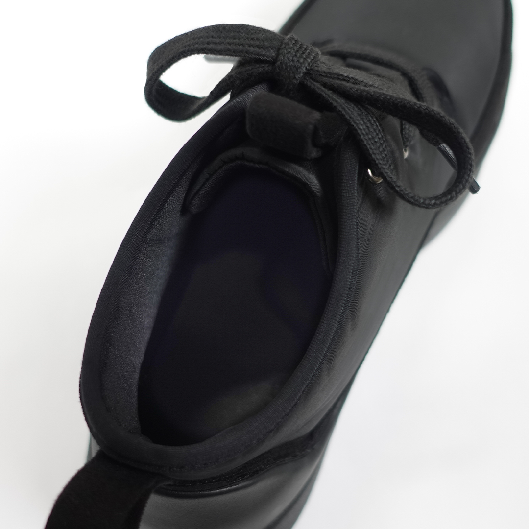 【即納】エアースニーカー ブラック/ブラック サイズ: レディースS（~23.0cm）