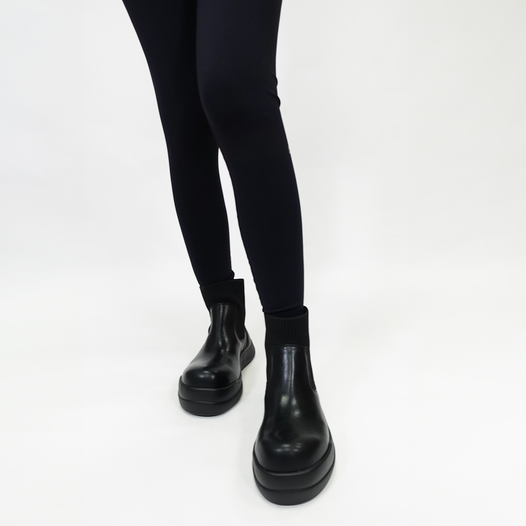 リブニットスニーカーブーツ ブラック/ブラック サイズ: レディースS（~22.5cm）