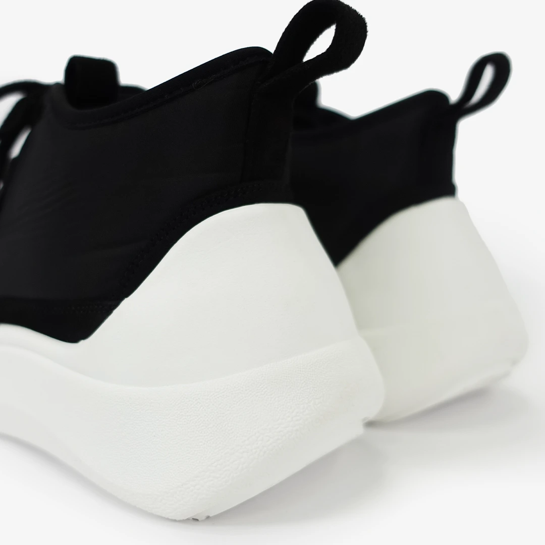 エアースニーカー