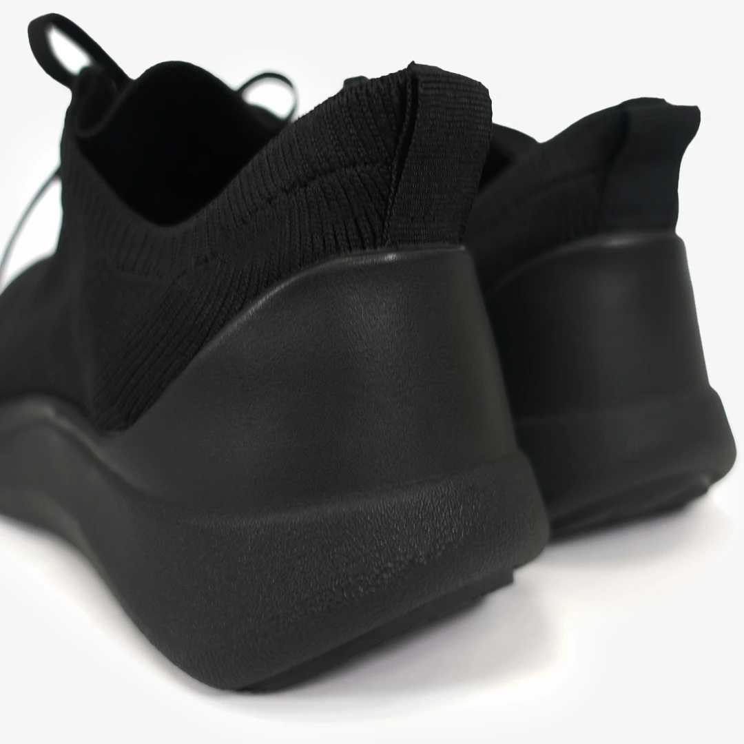 ストレッチニットスニーカー