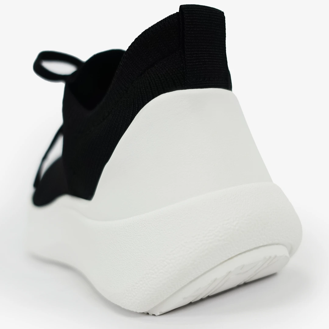 ストレッチニットスニーカー