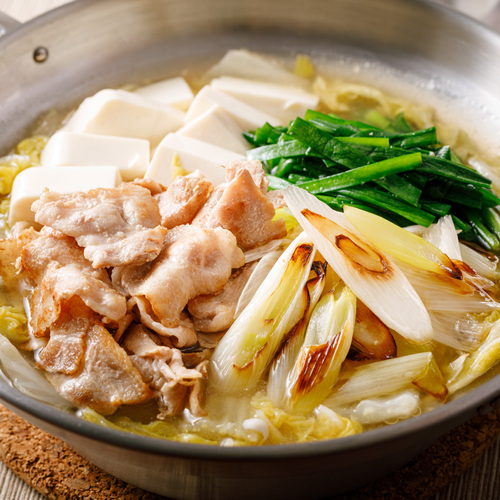 やわとろねぎが香ばしい酸菜白肉鍋（2人前）