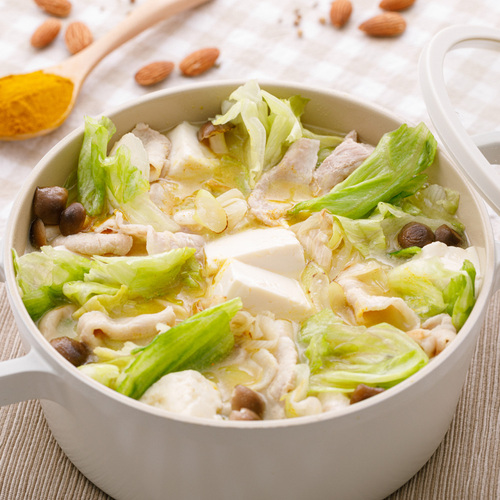 しゃきしゃきレタスと豚肉の黄金クリーミー鍋（2人前）