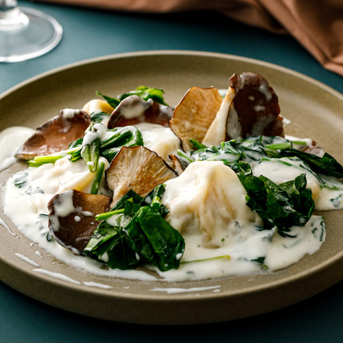 黒あわび茸ともちもち水餃子の濃厚ブルーチーズソース（2人前）
