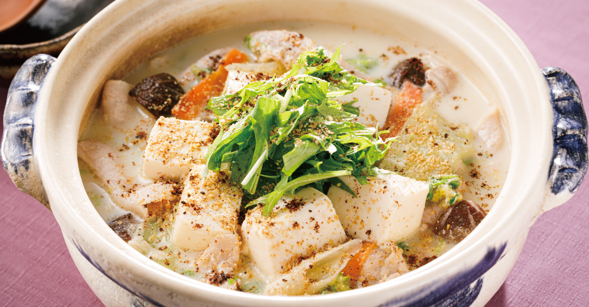 【12月限定の月替わりセット】年末ヘルシーセット スープまでおいしい！豚バラと白菜のごま豆乳鍋の料理写真