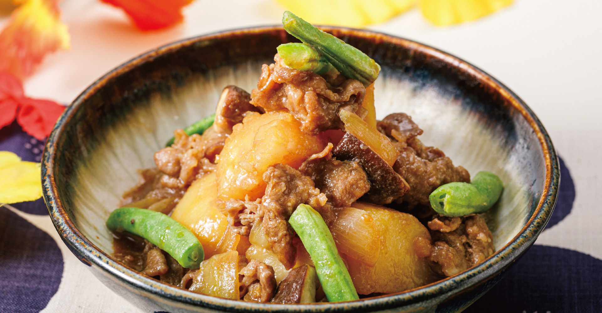 【1月限定の月替わりセット】和を感じるセット 新・和風だし トマトの旨み牛肉じゃがの料理写真