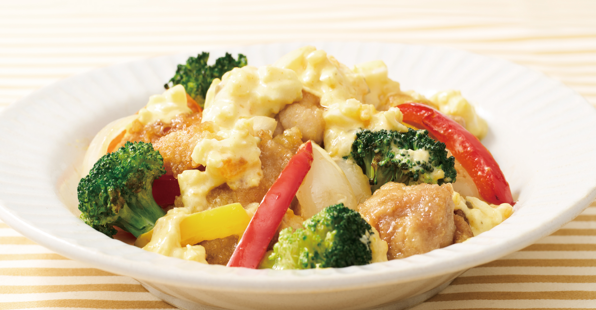 【7月限定の月替わりセット】旬を味わう夏の贅沢セット 彩り野菜のさっぱりチキン南蛮の料理写真