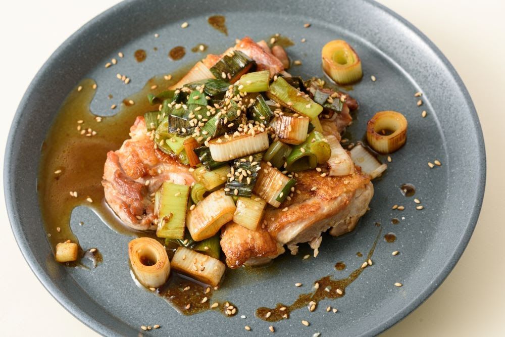 チキンステーキのごろごろ千住ネギソース
