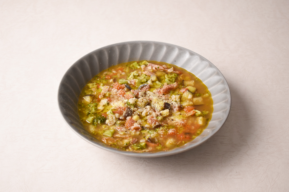 押麦の具沢山ミネストローネ