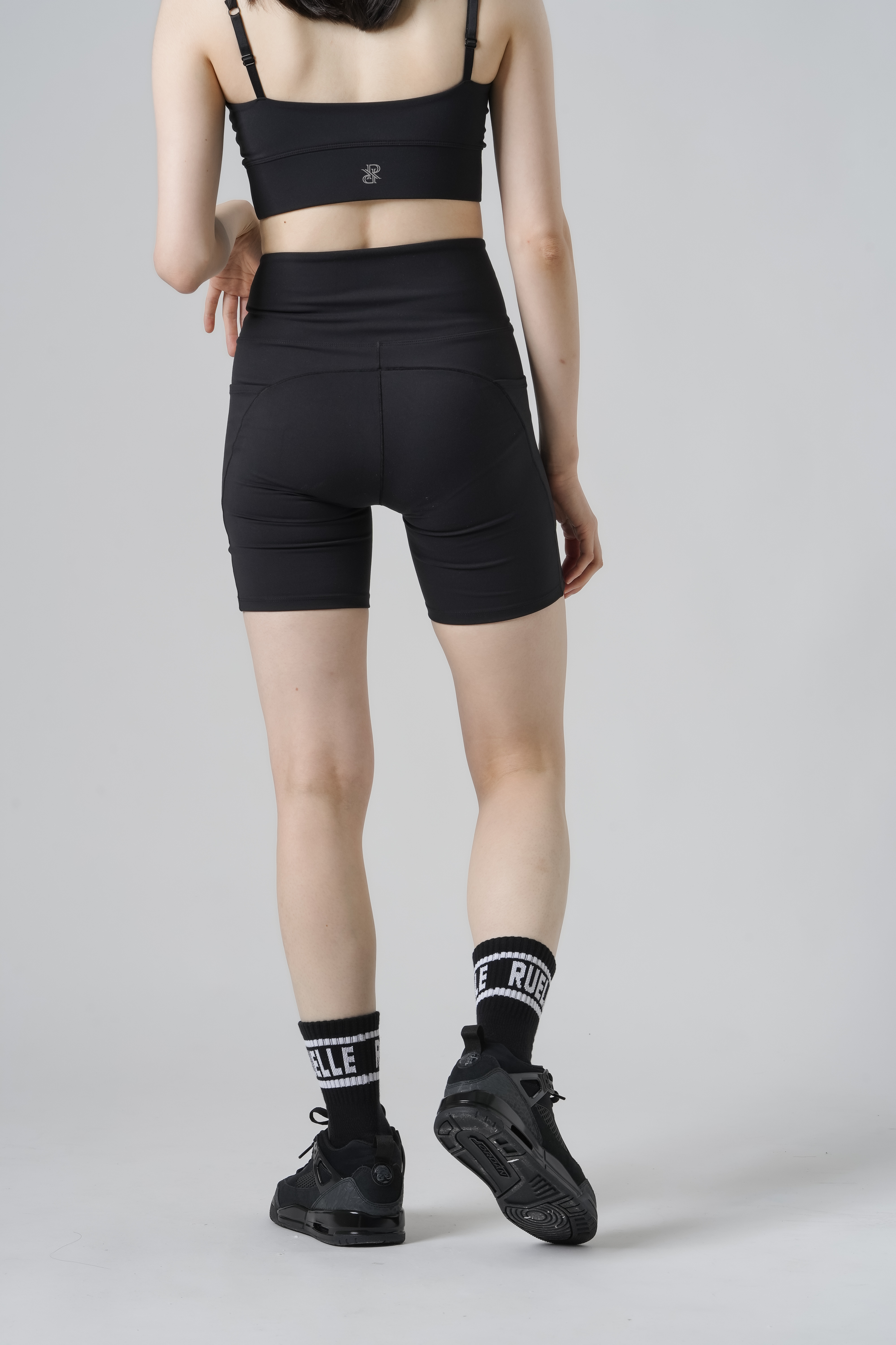 Aeral Short 5inch Leggings SIZE: XS, カラー: Black